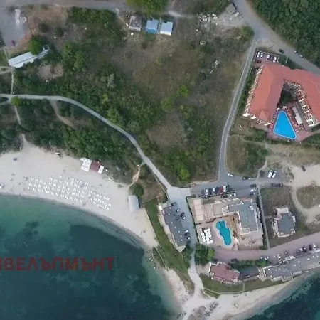 Beachfront In Chateau Marina Apartamento